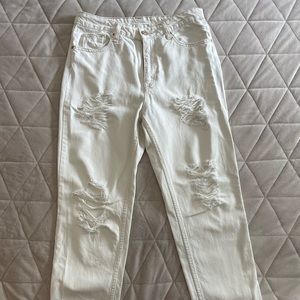 White Stradivarius mom Jean